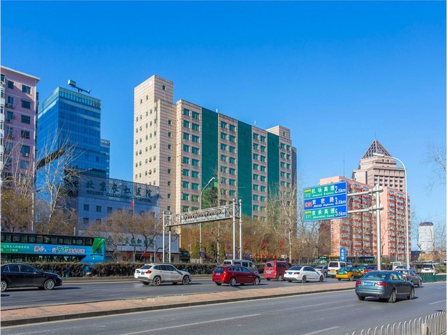 东营多层不锈钢屋面夹芯板施工